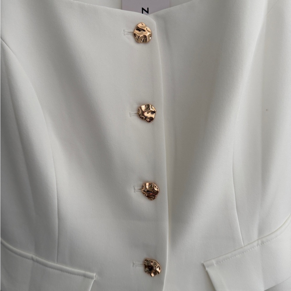 White Spring/Summer Blazer Vest with Subtle Gold Accents - Picture 2 of 6